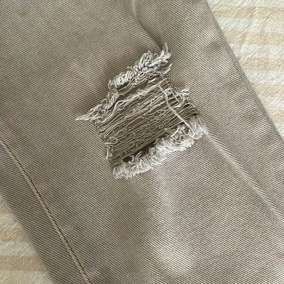 Distressed WISH LIST Jeans! - Picture 4 of 7